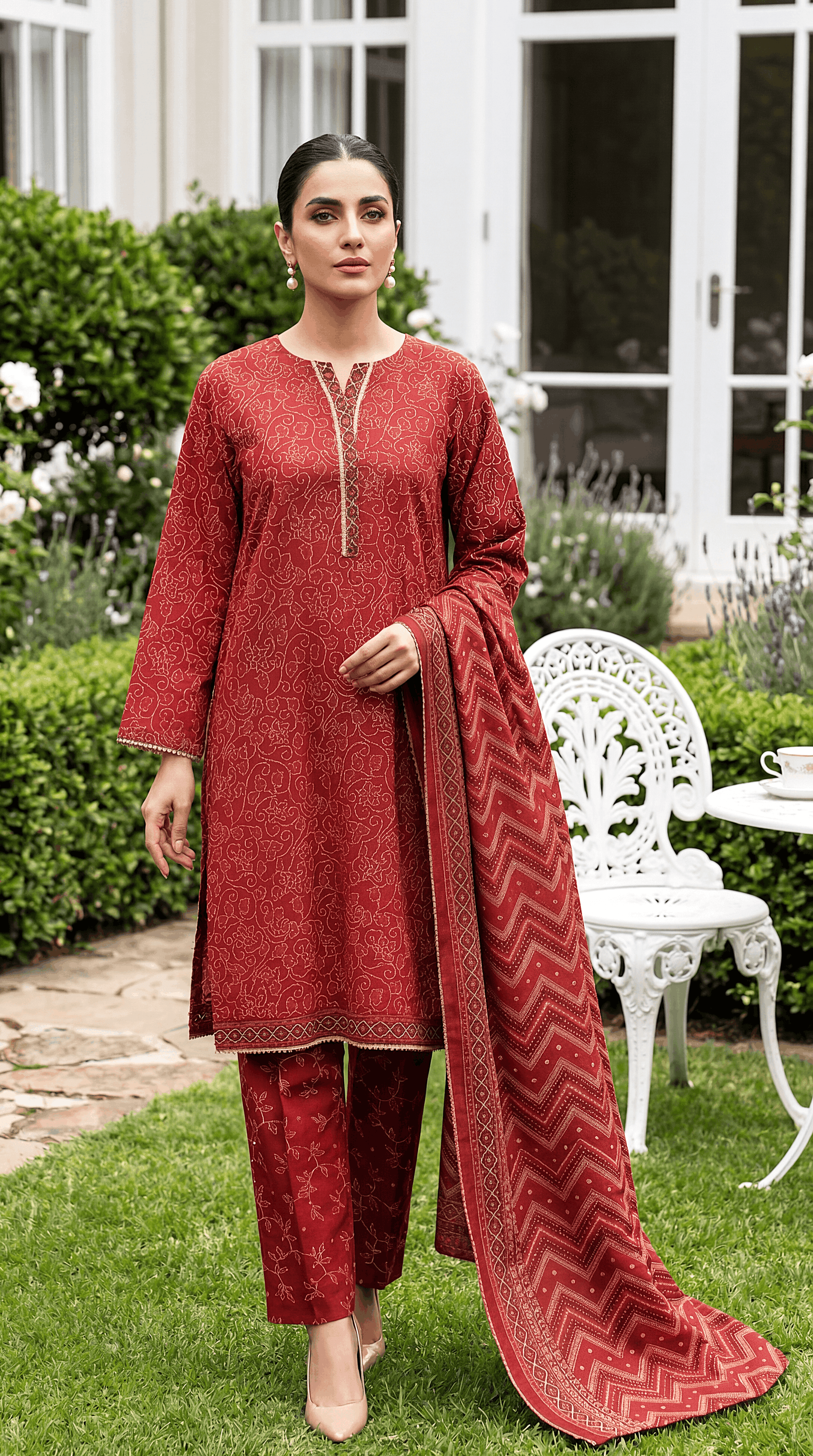 Ladies Suit  PE00869 All-Over Floral Print & Printed Dupatta 3 Piece MEHROON / SML