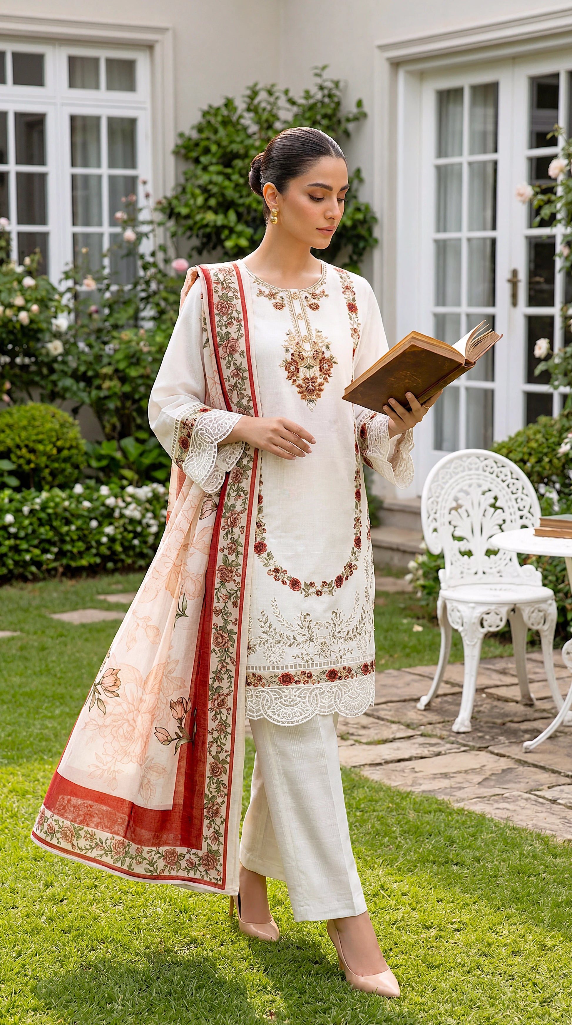 Embroidered  Suit PE01012 Floral Embroidery & Printed Dupatta 3 Piece WHITE / SML