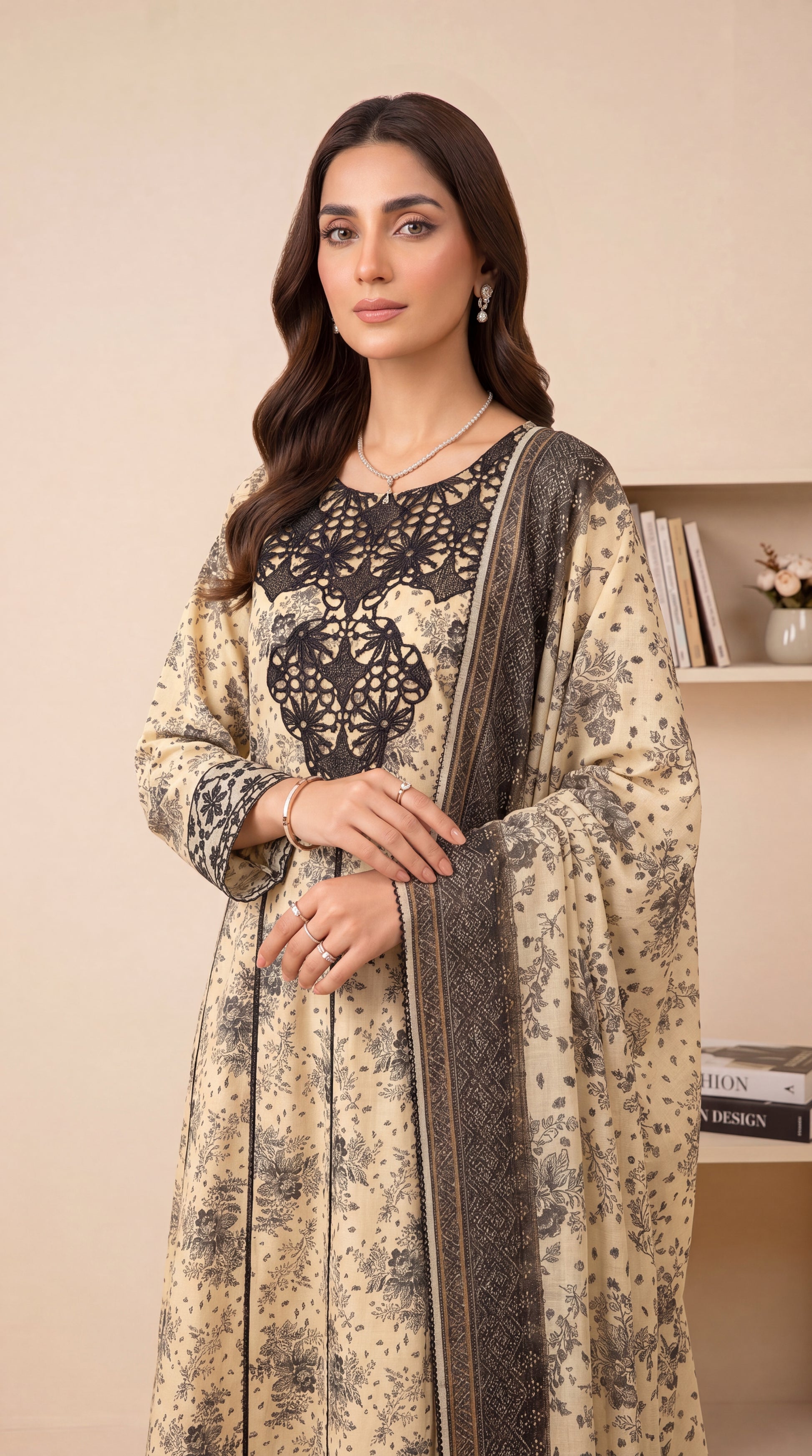 Women's Floral Printed Suit PE01043 | Vintage Monochrome Design & Border Dupatta | 3 Piece | Soft Cambric GRAY / SML