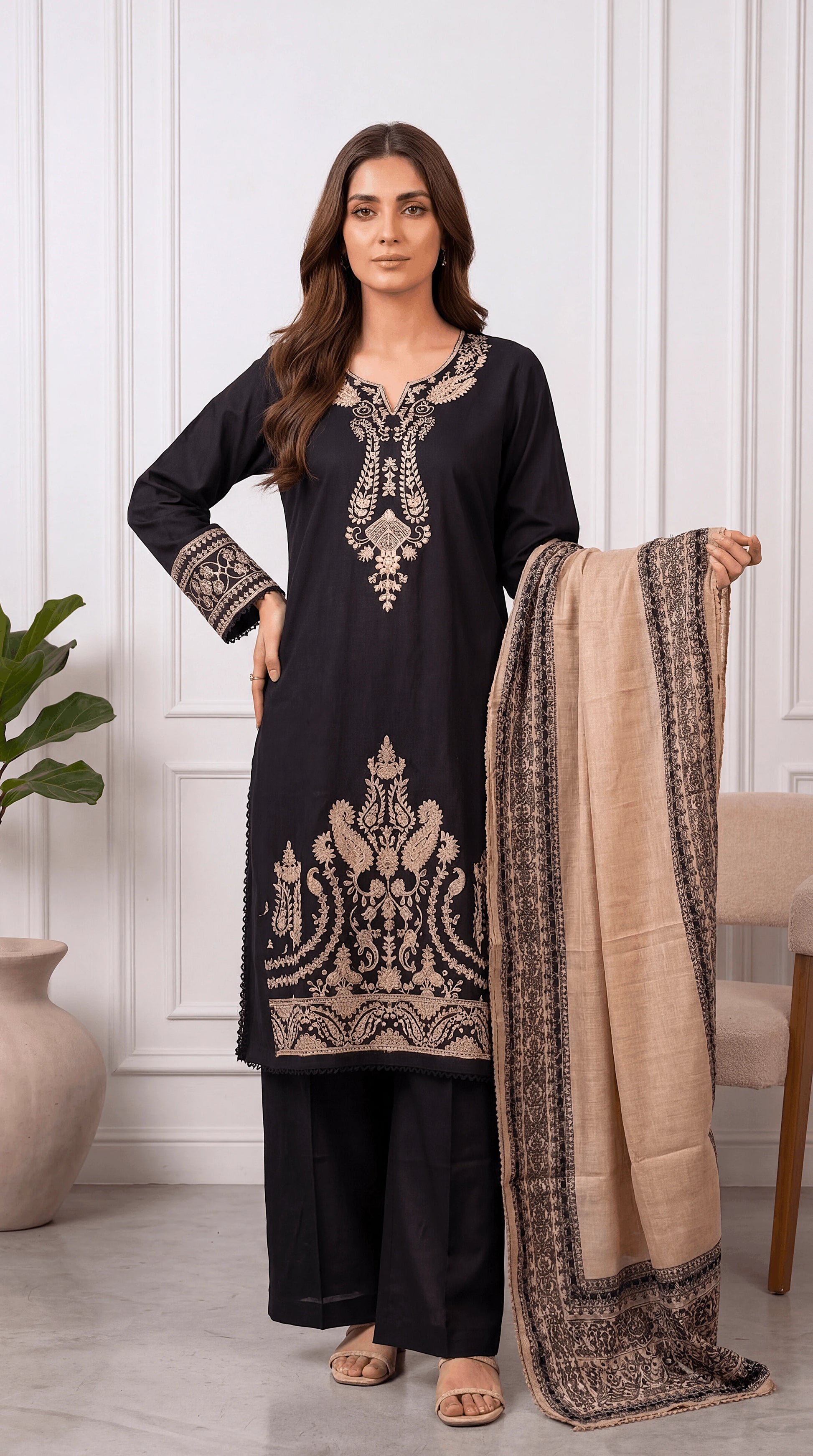 Women's Pret Wear PE01084 Red Paisley Floral Printed Dupatta 3 Piece BLACK / SML