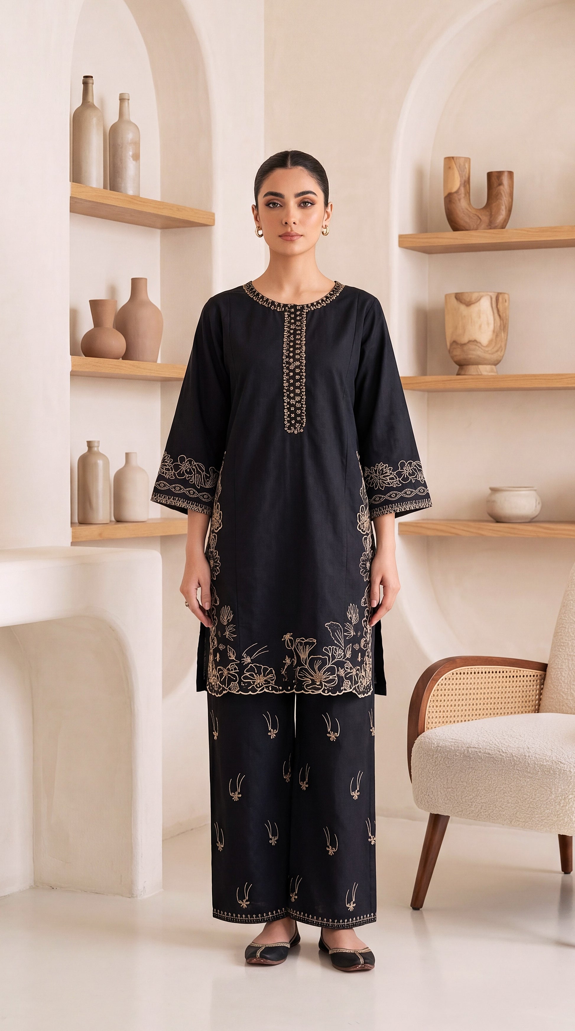 Embroidered Kurta Set PE01111 Floral Embroidery 2 Piece Soft Texture BLACK / SML