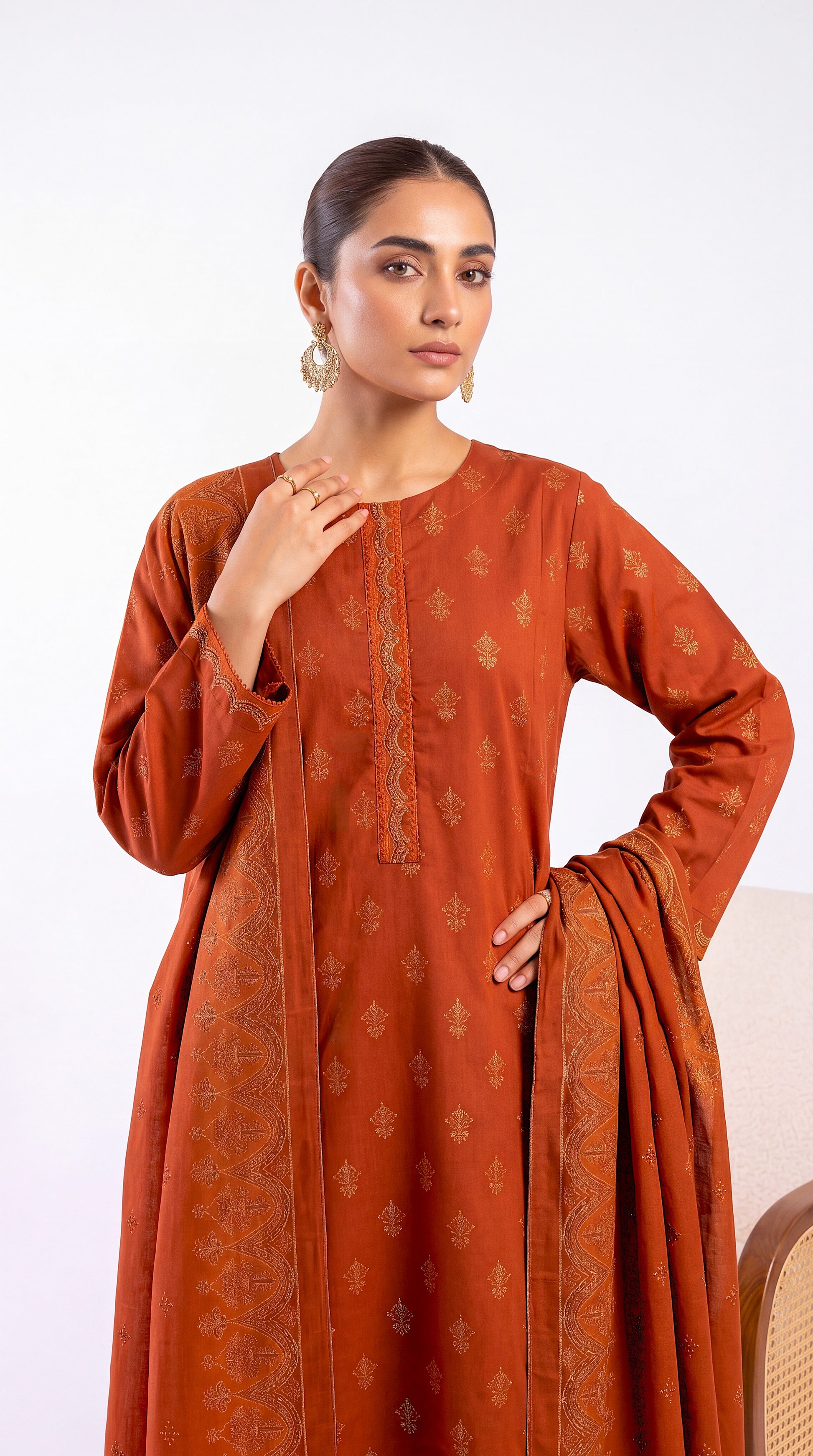 Ladies Suit PE01183 Ethnic Motif Print & Printed Dupatta 3 Piece MEHROON / SML