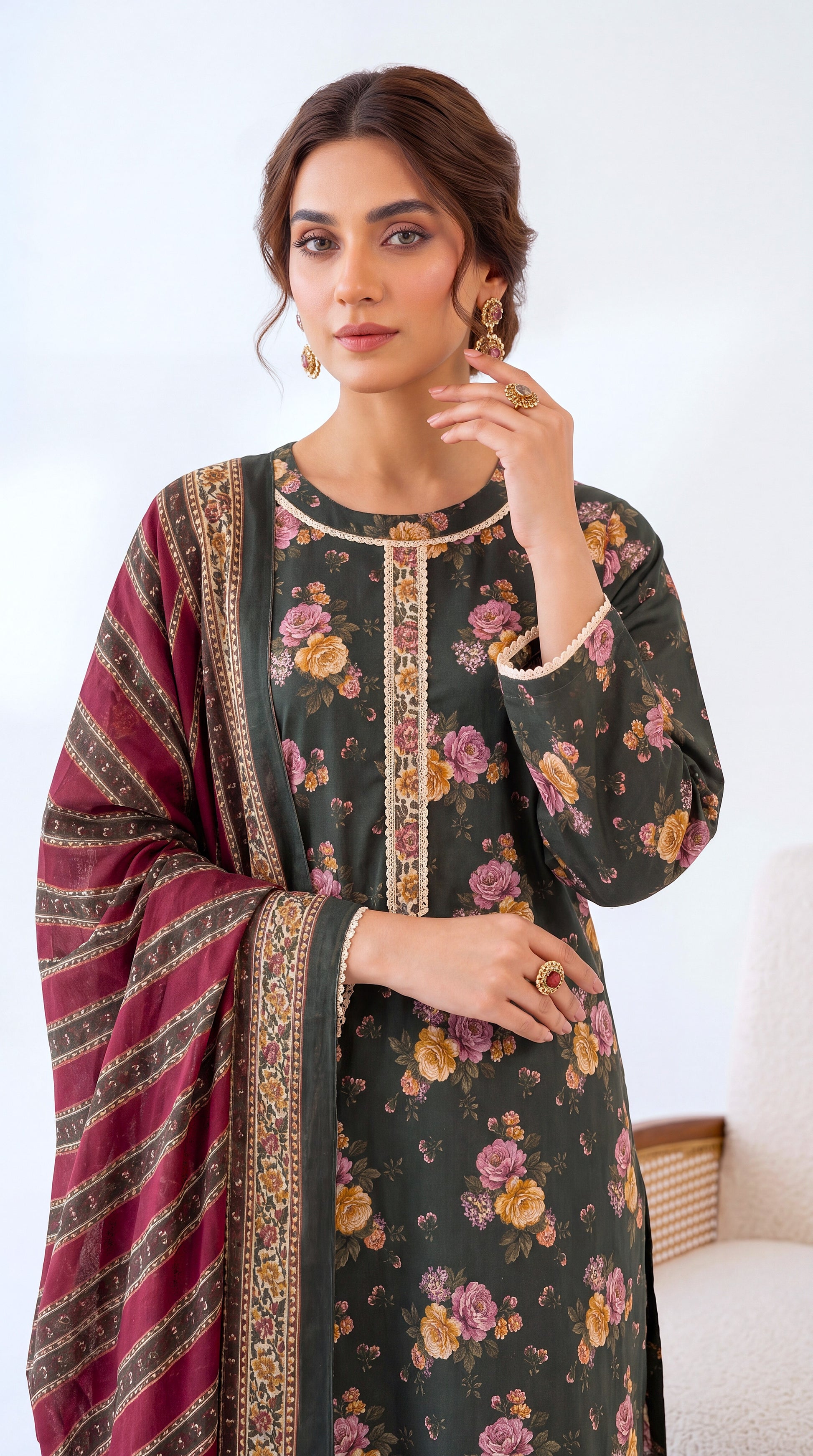 Ladies Printed Lawn Suit PE01186 Floral Rose Print 3 Piece GREEN / SML