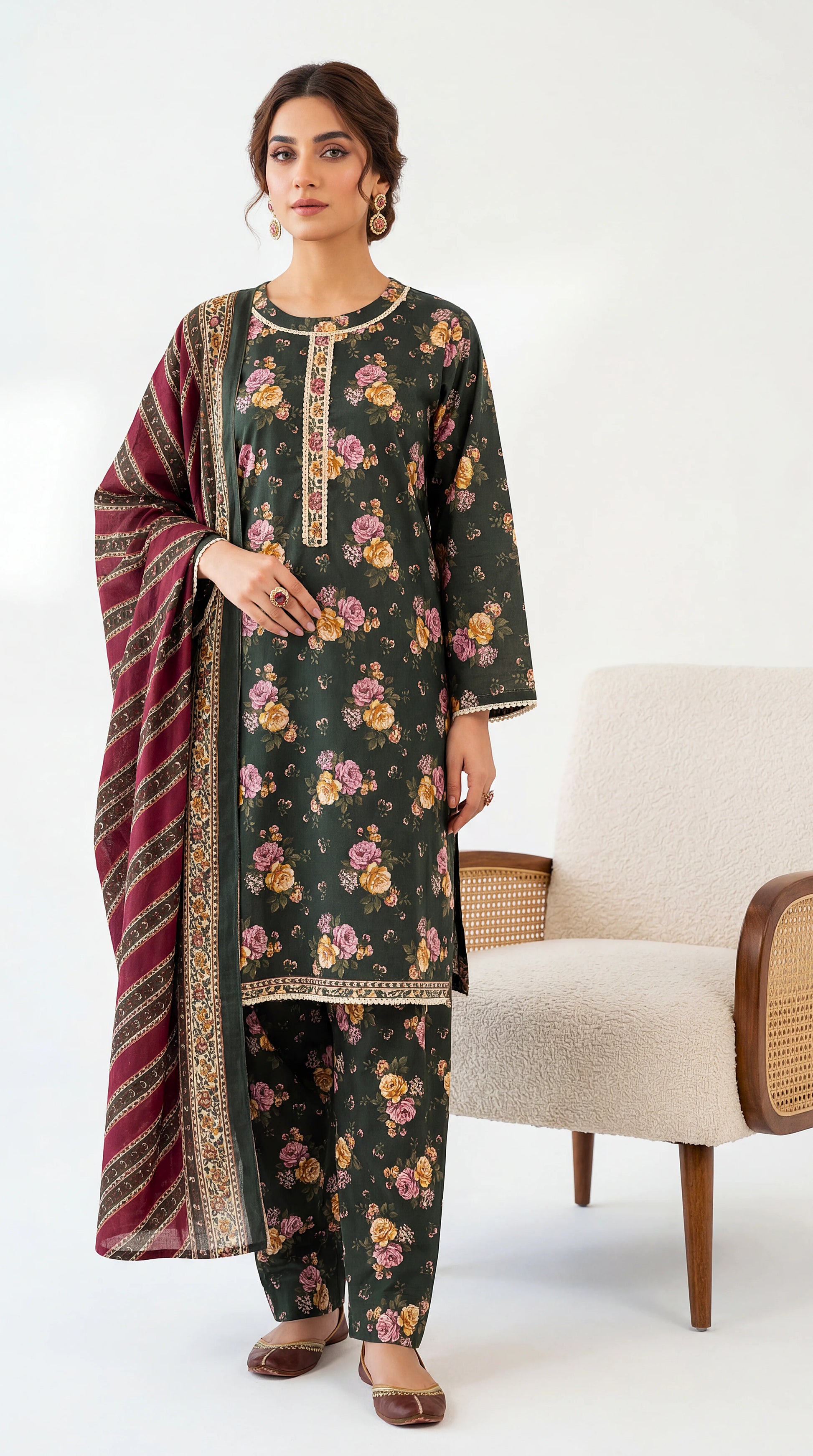Ladies Printed Lawn Suit PE01186 Floral Rose Print 3 Piece GREEN / SML
