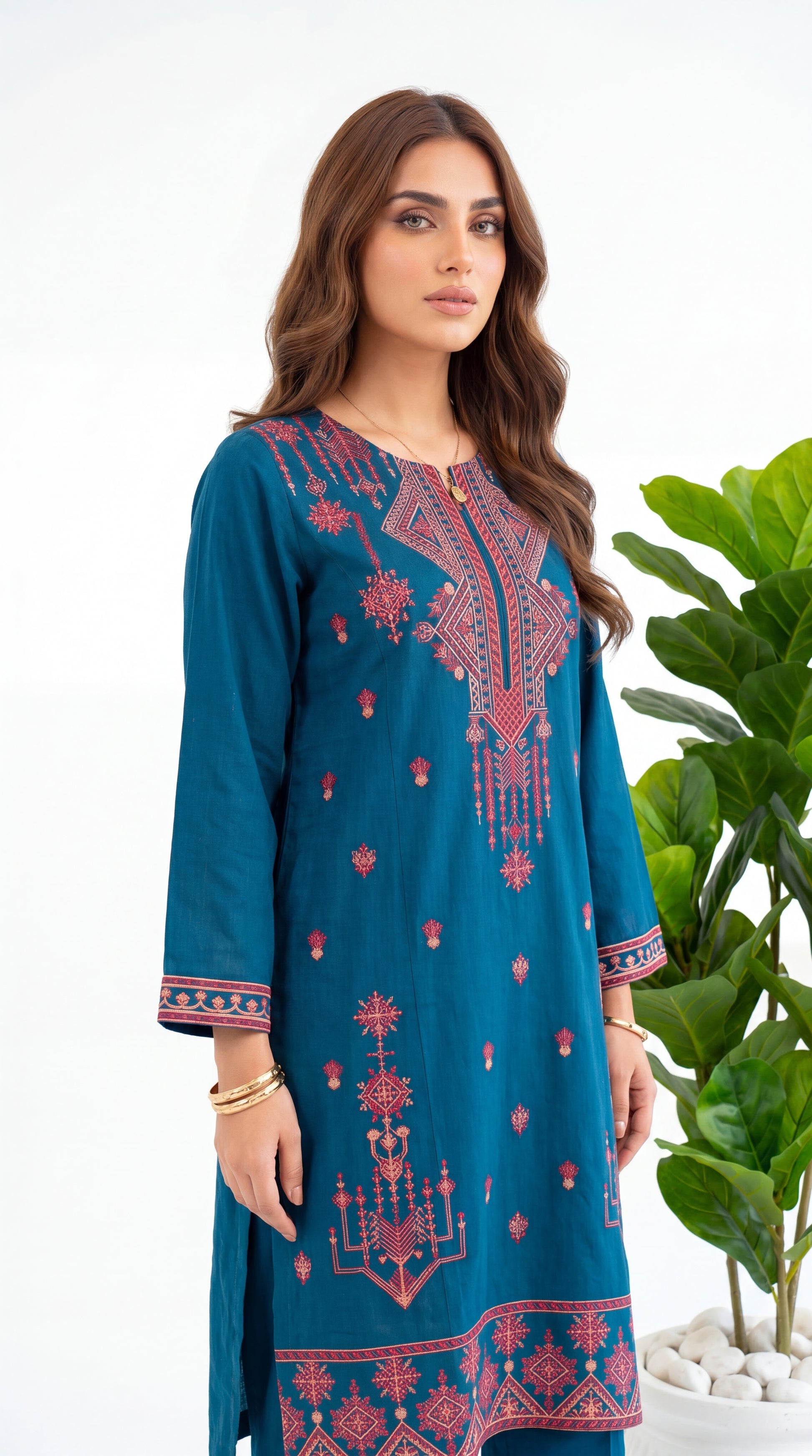 Women's Kurti Set PE01191 Tribal Embroidered Contrast Design 2 Piece ZINK / SML