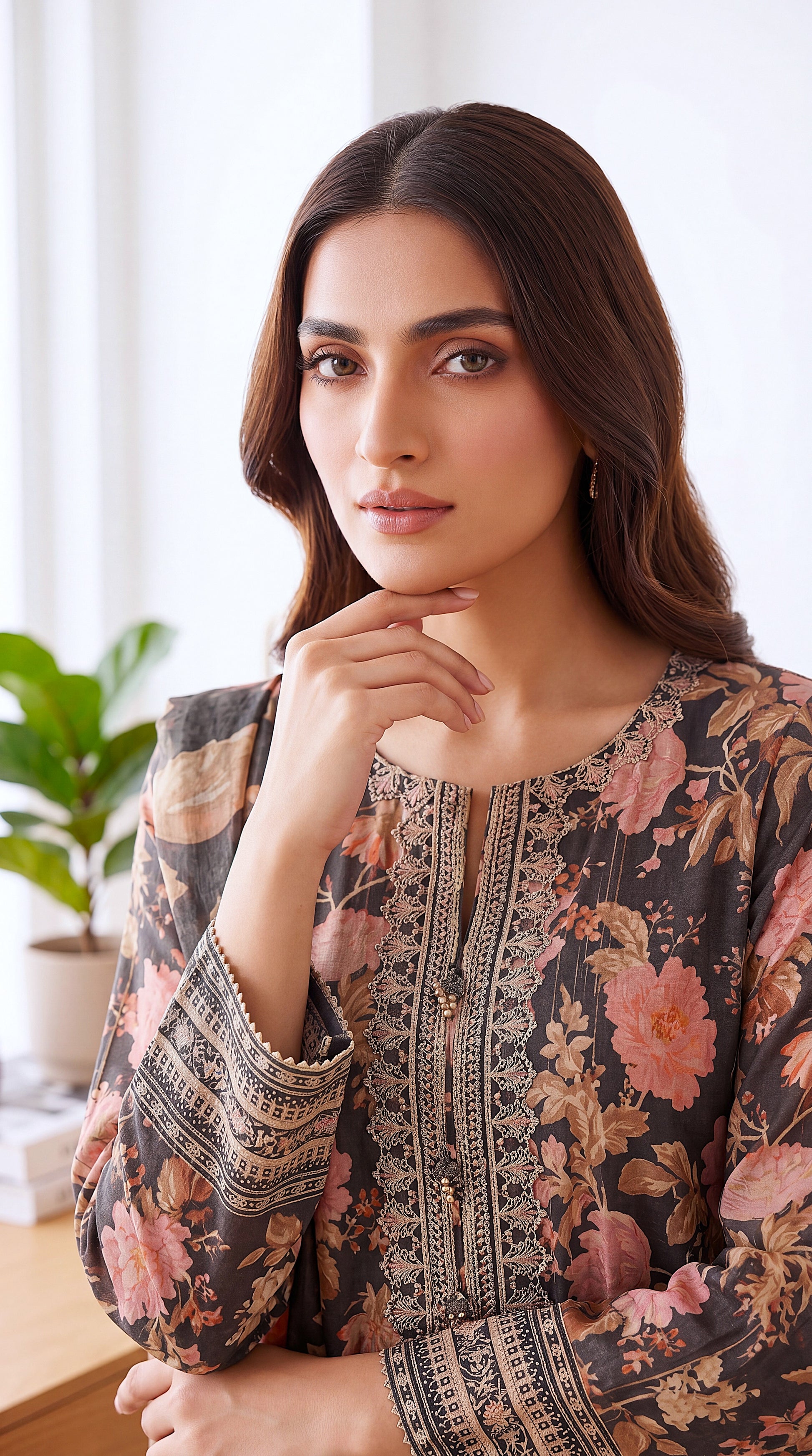 Women's Lawn Suit PL00726 Black Peach Floral Printed Dupatta 3 Piece BLACK / SML