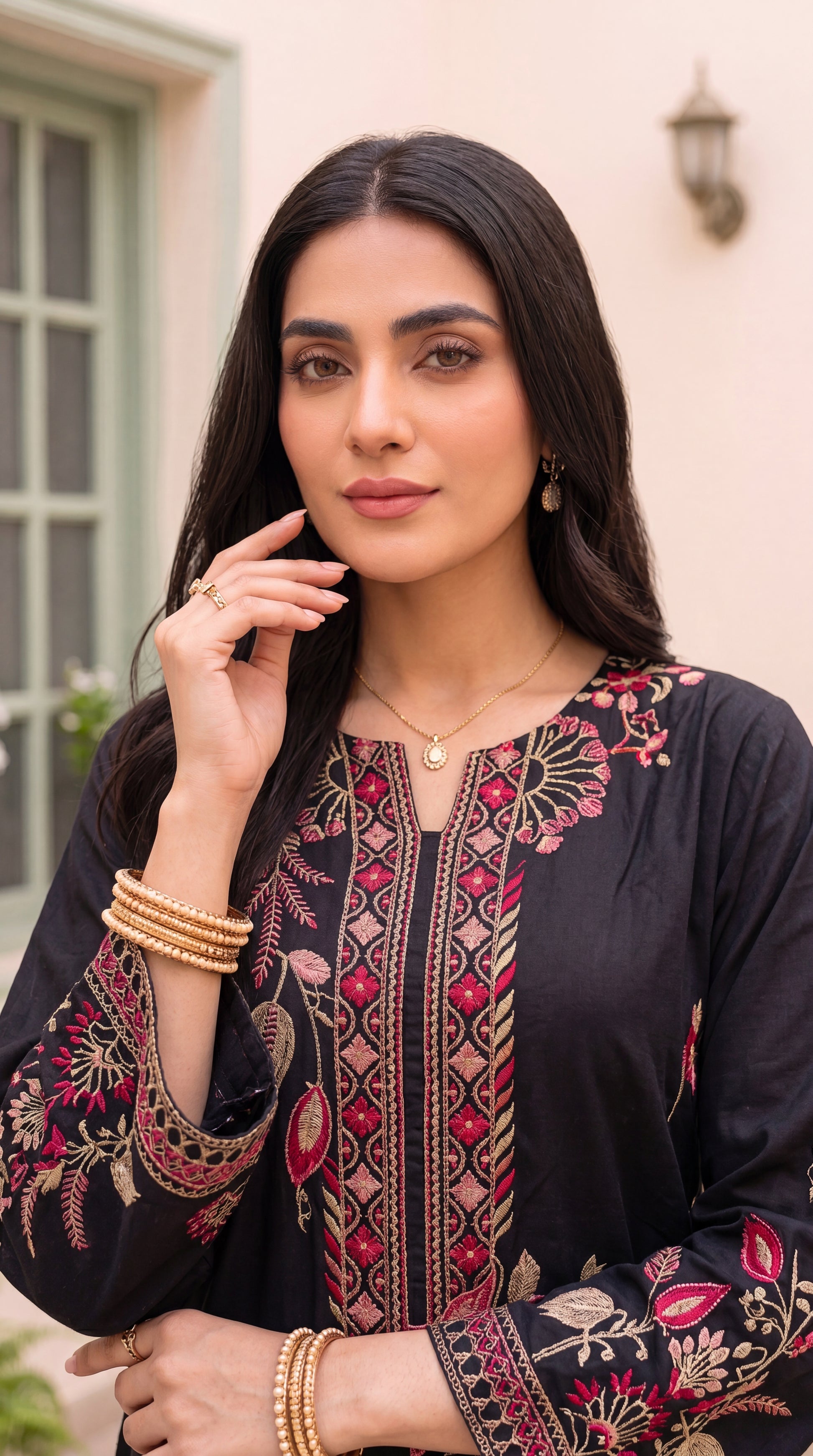 Women's Black Floral Kurta Set PL00768 | Vibrant Embroidery & Ornamental Borders | 2 Piece | Cotton Lawn BLACK / SML