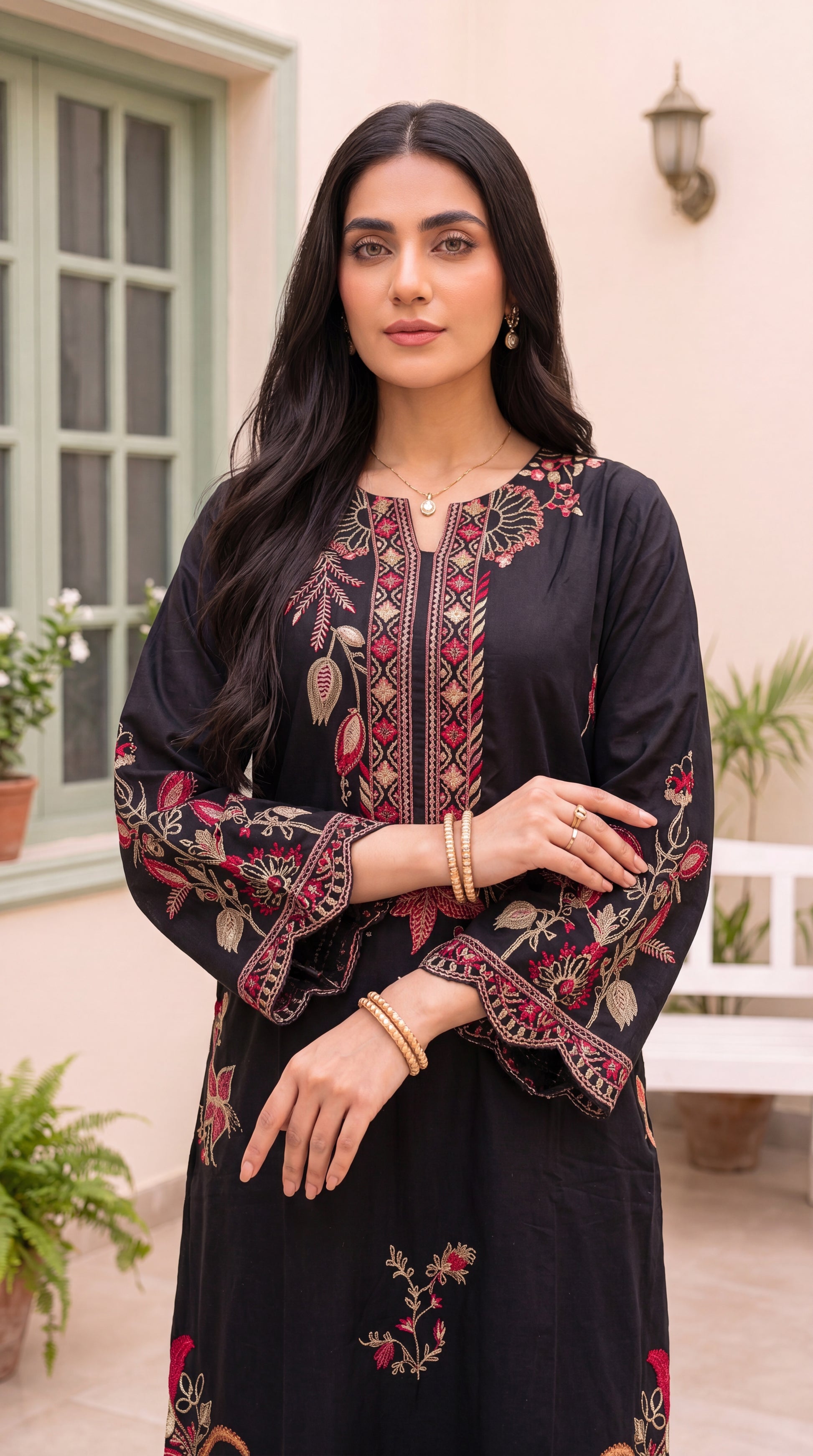 Women's Black Floral Kurta Set PL00768 | Vibrant Embroidery & Ornamental Borders | 2 Piece | Cotton Lawn BLACK / SML