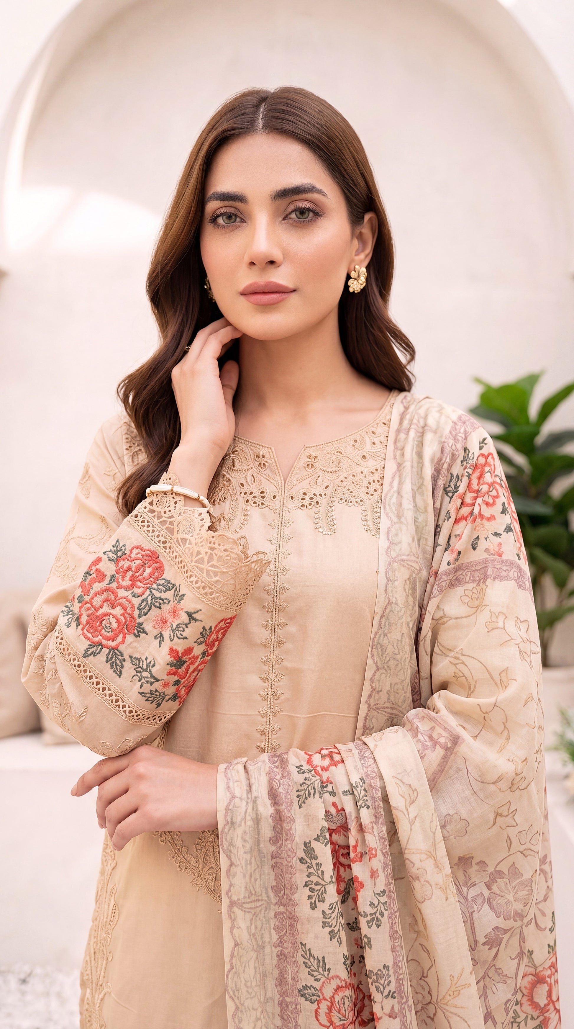 Women's Embroidered Suit PL00957 Skin Schiffli Floral Dupatta 3 Piece PEACH / SML
