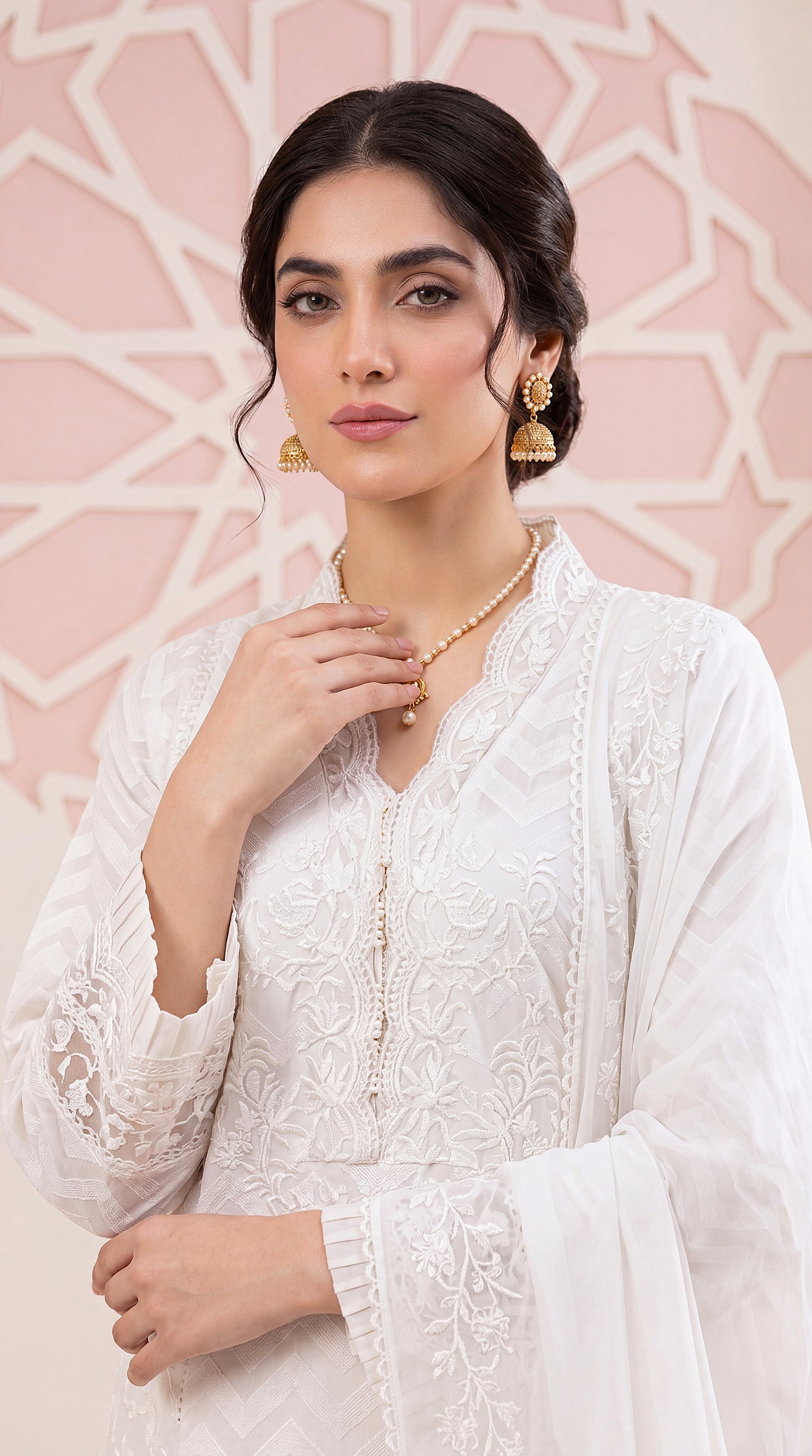 Floral Blue Eid Collection & Chikankari Work 3 Piece Women Suit - PP00113 WHITE / SML