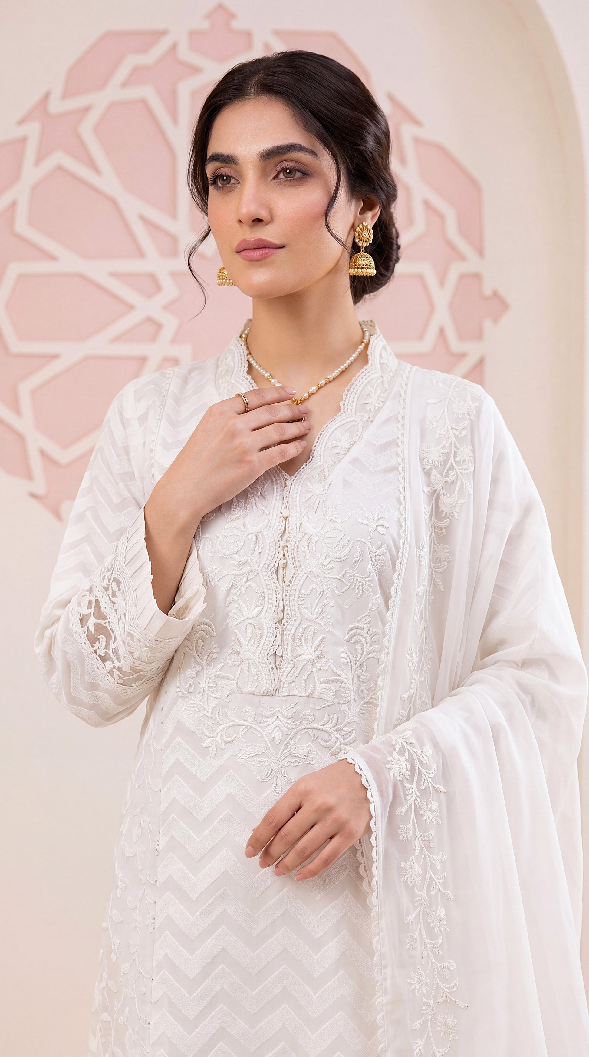 Floral Blue Eid Collection & Chikankari Work 3 Piece Women Suit - PP00113 WHITE / SML