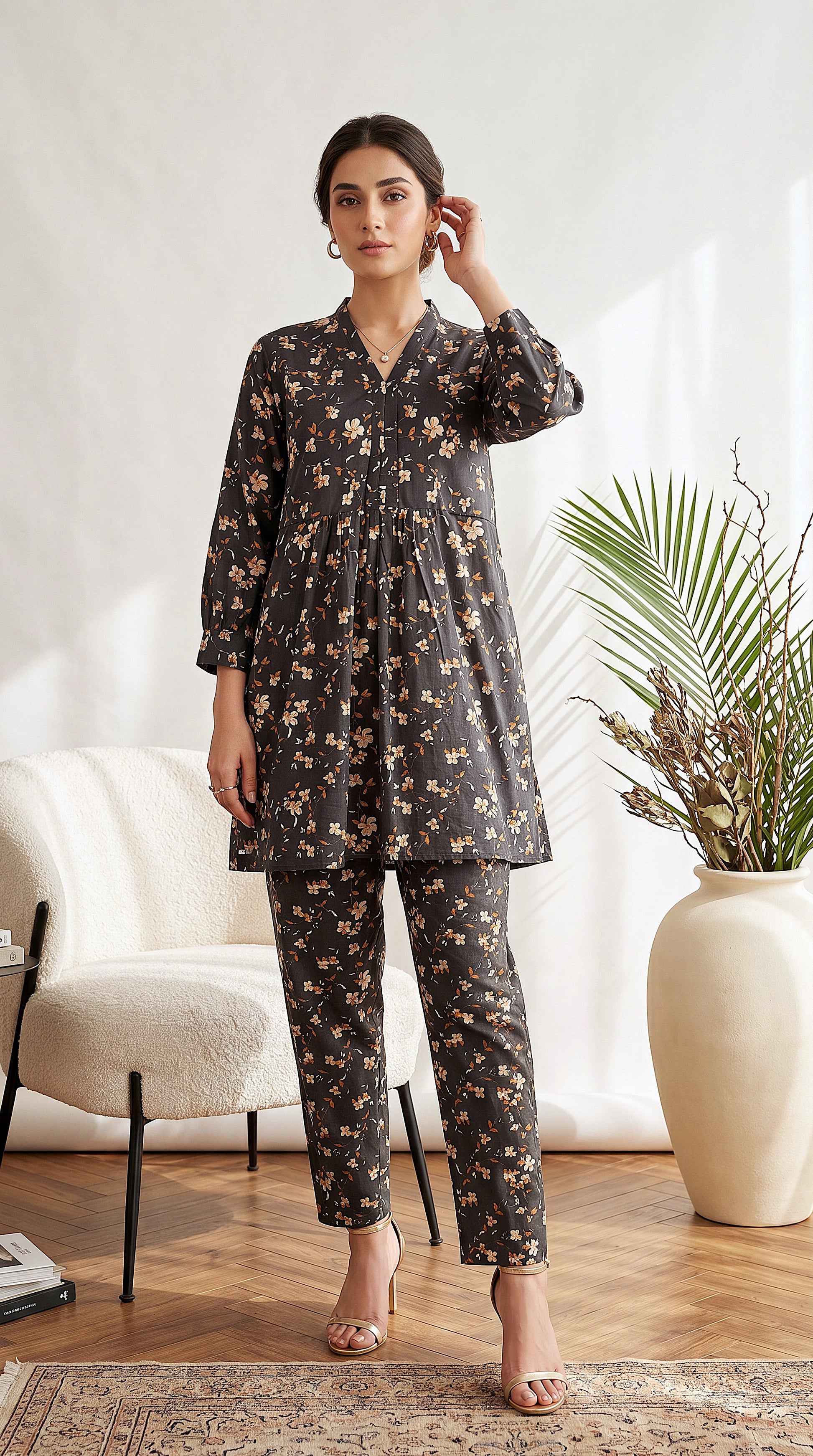 Pearl Mint Soft Finish & Casual Chic Outfit 2 Piece Women Suit - PP00528 BLACK / MED